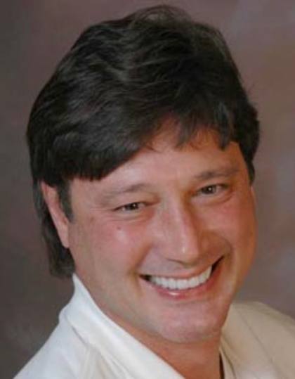 Closeup of Allen's smile before smile makeover