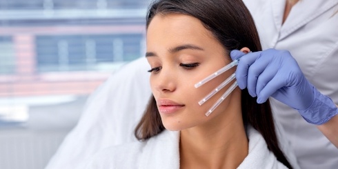 Woman discussing P D O thread lift treatment